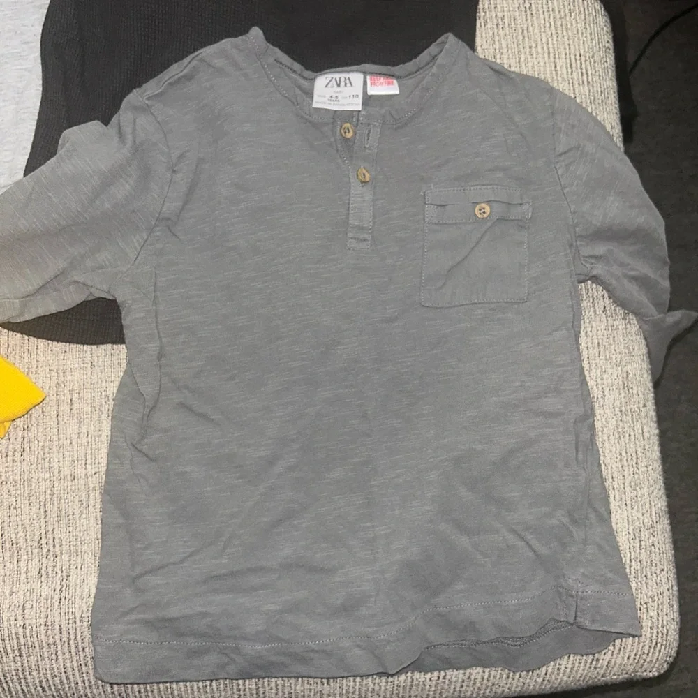 Lot of 6 long sleeved tops for boys size 4